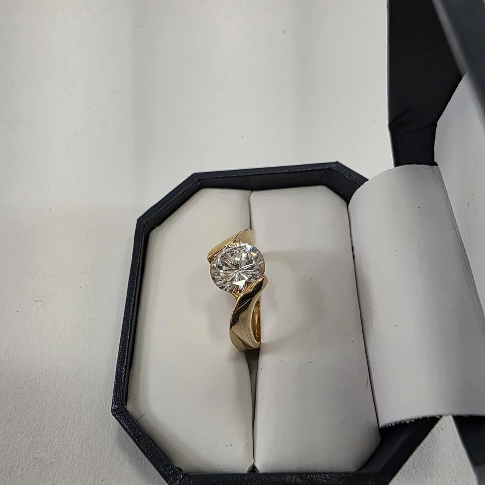 Solitaire Crystal Ring Gold-Tone Statement Cocktail Ring Size 6 - Picture 3 of 8